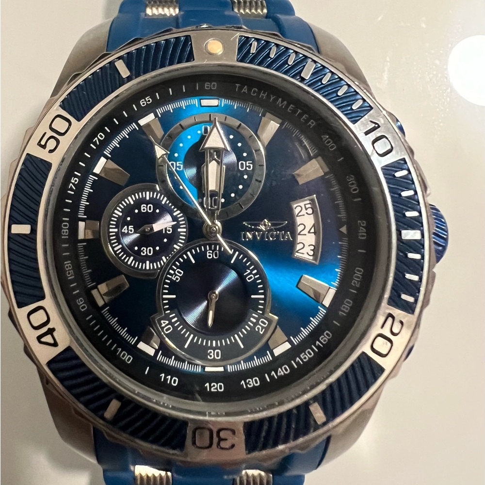 Invicta Pro Diver - SCUBA men's watch, model number 22429. - Gently Worn - Picture 3 of 13